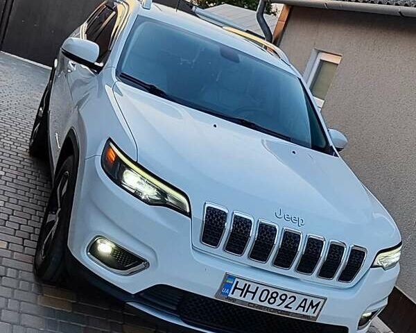Білий Джип Cherokee, об'ємом двигуна 2.36 л та пробігом 55 тис. км за 18500 $, фото 1 на Automoto.ua
