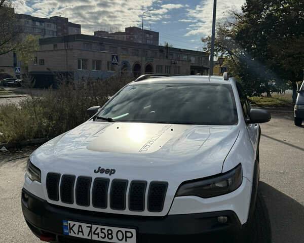 Джип Чероки 2019 в Киеве на Automoto.ua Белый Джип Чероки, объемом двигателя 3.24 л и пробегом 80 тыс. км за 20500 $, фото 1 на Automoto.ua