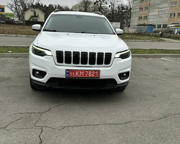 Белый Джип Чероки, объемом двигателя 2.36 л и пробегом 145 тыс. км за 16300 $, фото 1 на Automoto.ua