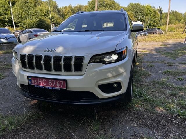 Белый Джип Чероки, объемом двигателя 2.4 л и пробегом 244 тыс. км за 13500 $, фото 1 на Automoto.ua