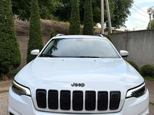 Білий Джип Cherokee, об'ємом двигуна 3.2 л та пробігом 140 тис. км за 16700 $, фото 1 на Automoto.ua