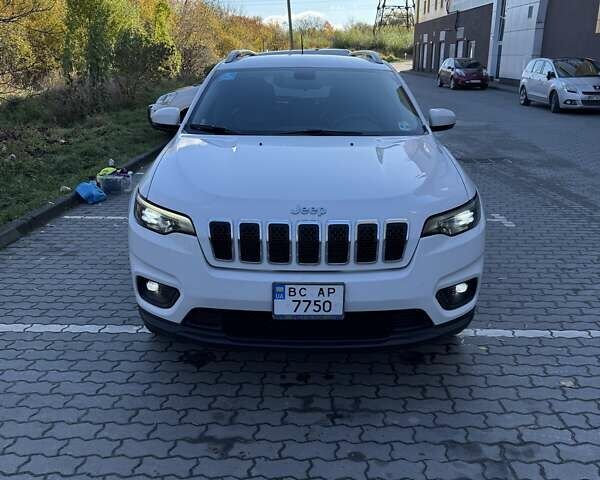 Белый Джип Чероки, объемом двигателя 2.4 л и пробегом 51 тыс. км за 22000 $, фото 1 на Automoto.ua