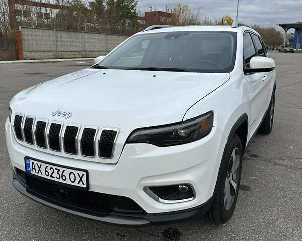 Белый Джип Чероки, объемом двигателя 3.24 л и пробегом 109 тыс. км за 17900 $, фото 1 на Automoto.ua