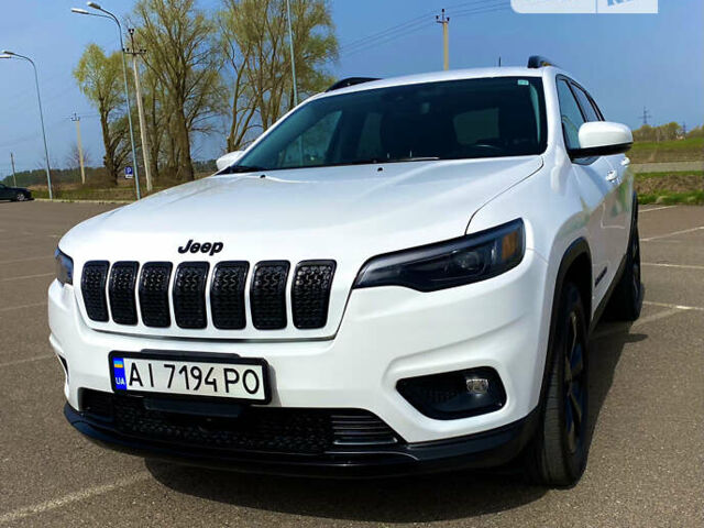 Білий Джип Cherokee, об'ємом двигуна 2.36 л та пробігом 54 тис. км за 26000 $, фото 1 на Automoto.ua