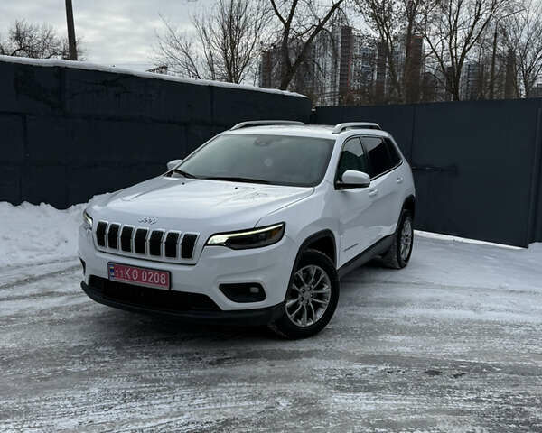 Белый Джип Чероки, объемом двигателя 3.24 л и пробегом 125 тыс. км за 16900 $, фото 1 на Automoto.ua