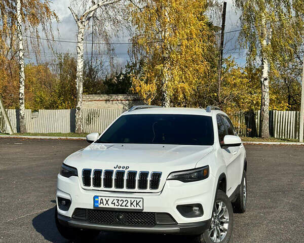 Білий Джип Cherokee, об'ємом двигуна 3.24 л та пробігом 67 тис. км за 24500 $, фото 1 на Automoto.ua