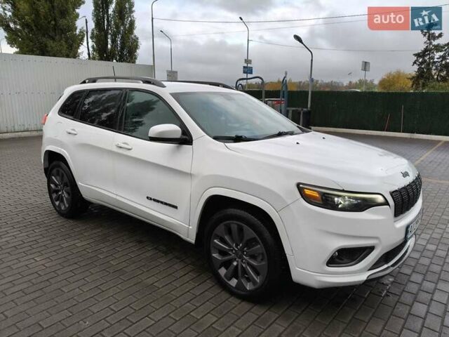 Джип Чероки 2020 в Киеве на Automoto.ua Белый Джип Чероки, объемом двигателя 3.24 л и пробегом 121 тыс. км за 19700 $, фото 1 на Automoto.ua