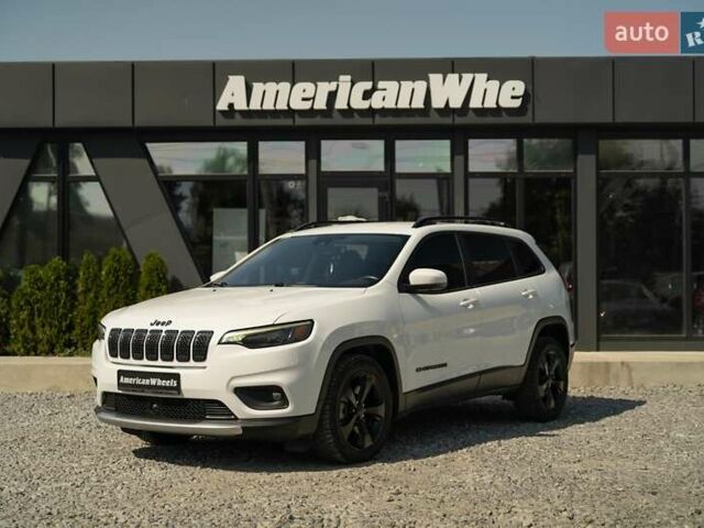 Білий Джип Cherokee, об'ємом двигуна 2.36 л та пробігом 194 тис. км за 18900 $, фото 1 на Automoto.ua