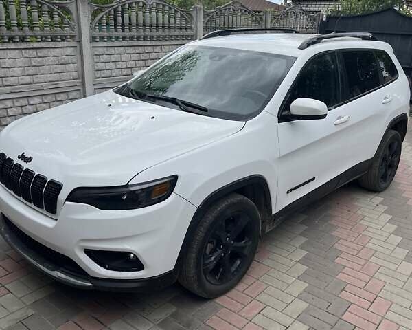 Белый Джип Чероки, объемом двигателя 2.4 л и пробегом 35 тыс. км за 17500 $, фото 1 на Automoto.ua