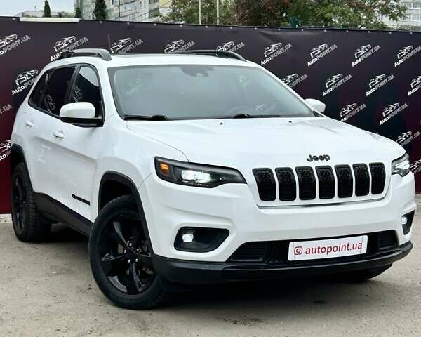Белый Джип Чероки, объемом двигателя 3.24 л и пробегом 69 тыс. км за 21700 $, фото 1 на Automoto.ua