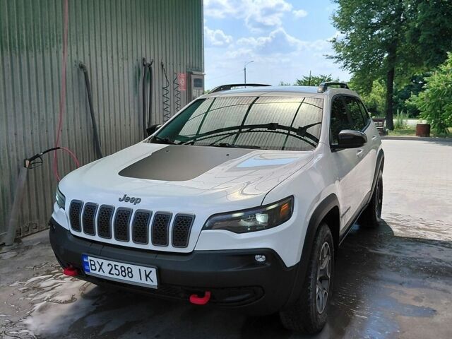 Білий Джип Cherokee, об'ємом двигуна 3.24 л та пробігом 89 тис. км за 21000 $, фото 1 на Automoto.ua