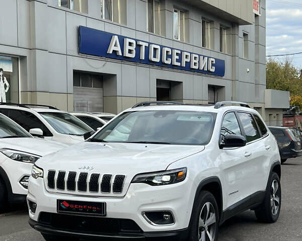 Джип Чероки 2022 в Одессе на Automoto.ua Белый Джип Чероки, объемом двигателя 2 л и пробегом 27 тыс. км за 23500 $, фото 1 на Automoto.ua