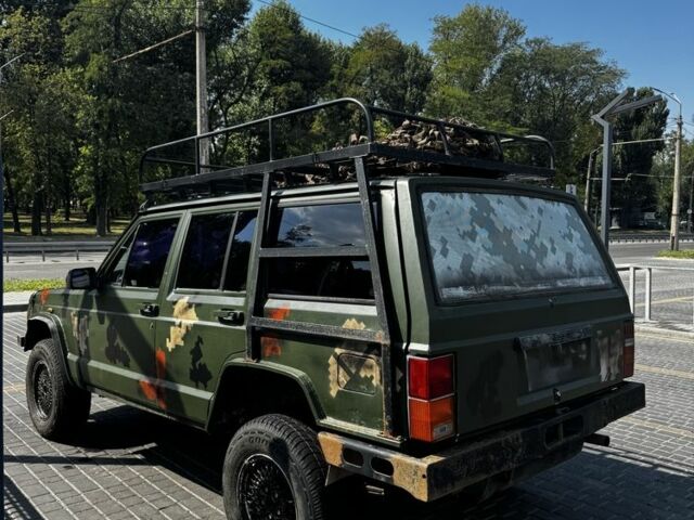 Бежевий Джип Cherokee, об'ємом двигуна 4 л та пробігом 3 тис. км за 4200 $, фото 1 на Automoto.ua
