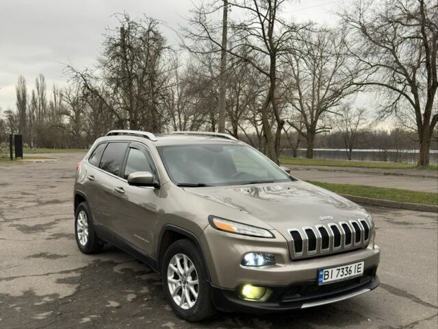 Бежевый Джип Чероки, объемом двигателя 2.4 л и пробегом 130 тыс. км за 13500 $, фото 1 на Automoto.ua