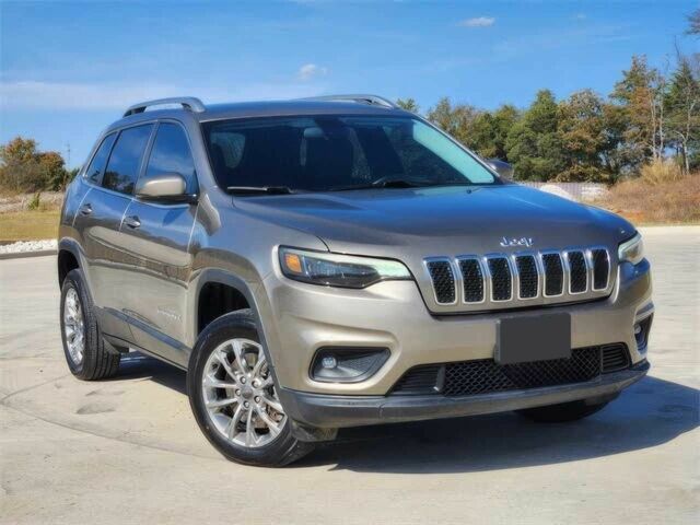 Бежевый Джип Чероки, объемом двигателя 3.2 л и пробегом 30 тыс. км за 9000 $, фото 1 на Automoto.ua