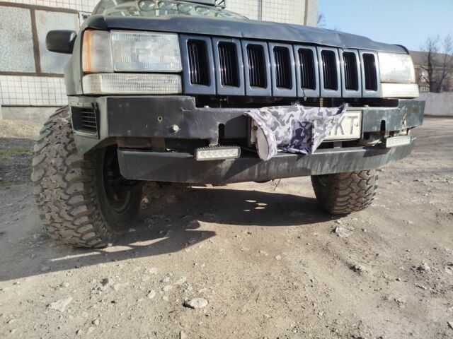 Черный Джип Чероки, объемом двигателя 4 л и пробегом 315 тыс. км за 3700 $, фото 1 на Automoto.ua
