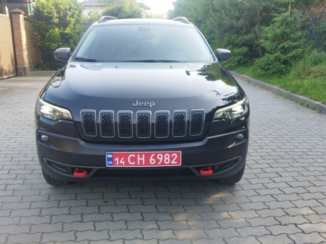 Черный Джип Чероки, объемом двигателя 3.25 л и пробегом 111 тыс. км за 18570 $, фото 1 на Automoto.ua