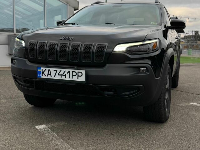 Джип Чероки 2019 в Киеве на Automoto.ua Черный Джип Чероки, объемом двигателя 3.2 л и пробегом 179 тыс. км за 17200 $, фото 1 на Automoto.ua