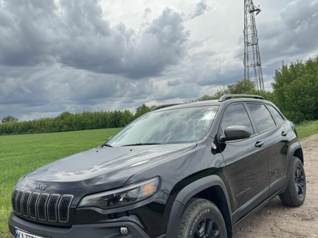 Чорний Джип Cherokee, об'ємом двигуна 3.2 л та пробігом 209 тис. км за 22075 $, фото 1 на Automoto.ua