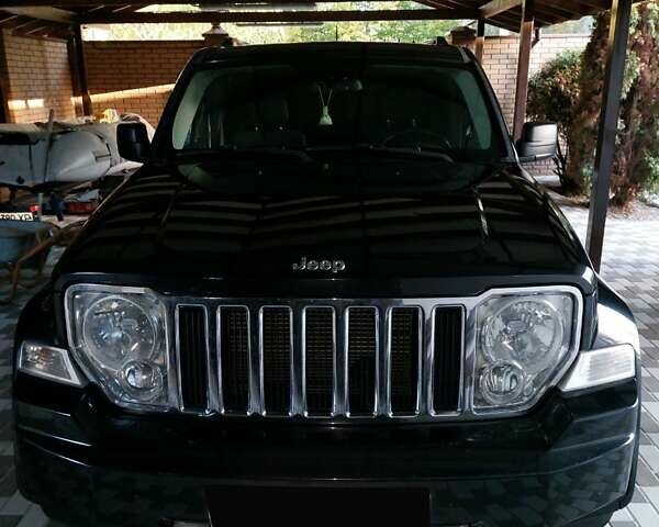 Джип Cherokee 2011 у Києві на Automoto.ua Чорний Джип Cherokee, об'ємом двигуна 2.8 л та пробігом 216 тис. км за 10500 $, фото 1 на Automoto.ua