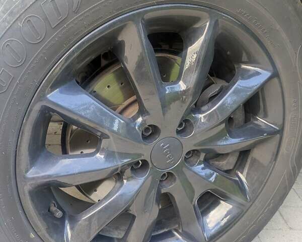 Чорний Джип Cherokee, об'ємом двигуна 2.36 л та пробігом 67 тис. км за 14555 $, фото 1 на Automoto.ua