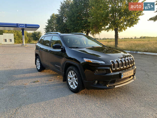 Черный Джип Чероки, объемом двигателя 2.4 л и пробегом 133 тыс. км за 13800 $, фото 1 на Automoto.ua