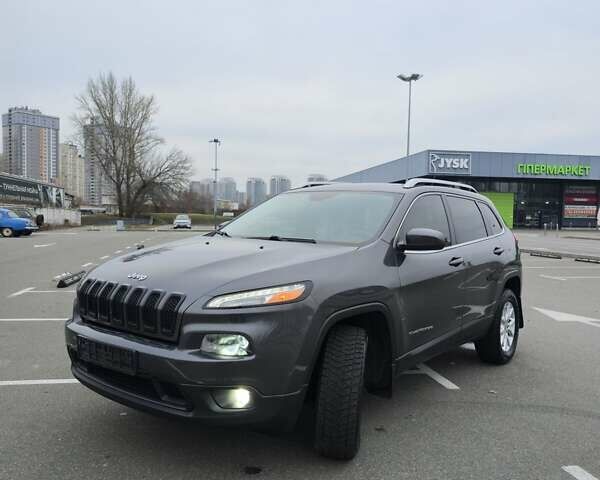 Чорний Джип Cherokee, об'ємом двигуна 3.24 л та пробігом 83 тис. км за 14800 $, фото 1 на Automoto.ua