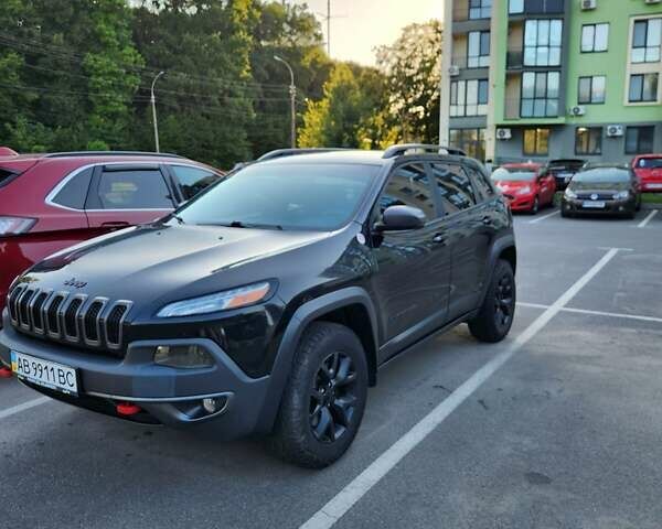 Чорний Джип Cherokee, об'ємом двигуна 2.36 л та пробігом 107 тис. км за 17500 $, фото 1 на Automoto.ua