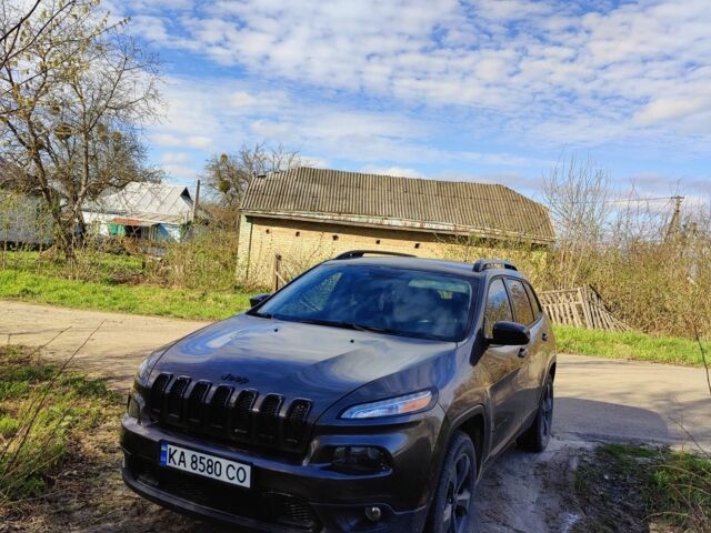 Чорний Джип Cherokee, об'ємом двигуна 0.24 л та пробігом 85 тис. км за 17500 $, фото 1 на Automoto.ua