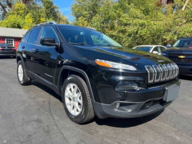 Джип Cherokee 2017 у Івано-Франківську на Automoto.ua Чорний Джип Cherokee, об'ємом двигуна 3.2 л та пробігом 56 тис. км за 4400 $, фото 1 на Automoto.ua