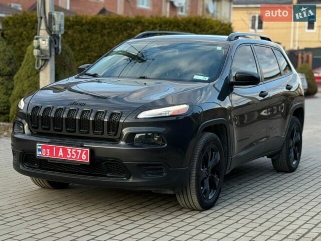 Черный Джип Чероки, объемом двигателя 2.4 л и пробегом 234 тыс. км за 12500 $, фото 1 на Automoto.ua