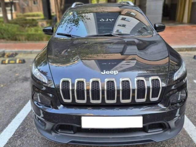 Черный Джип Чероки, объемом двигателя 2.2 л и пробегом 74 тыс. км за 8996 $, фото 1 на Automoto.ua