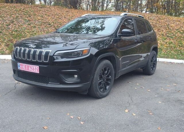 Чорний Джип Cherokee, об'ємом двигуна 3.2 л та пробігом 197 тис. км за 14550 $, фото 1 на Automoto.ua