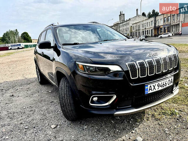 Черный Джип Чероки, объемом двигателя 2.36 л и пробегом 129 тыс. км за 19000 $, фото 1 на Automoto.ua