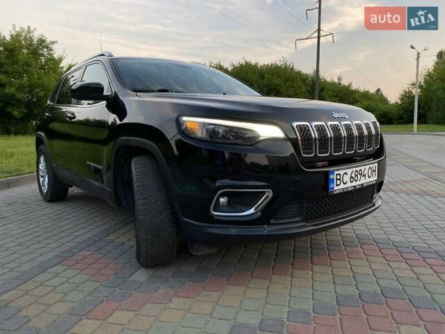 Чорний Джип Cherokee, об'ємом двигуна 3.2 л та пробігом 132 тис. км за 17600 $, фото 1 на Automoto.ua