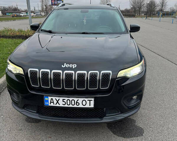 Черный Джип Чероки, объемом двигателя 2.36 л и пробегом 108 тыс. км за 16500 $, фото 1 на Automoto.ua