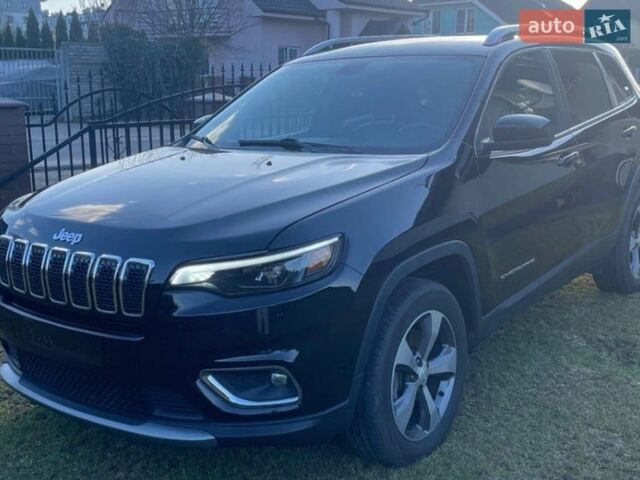 Черный Джип Чероки, объемом двигателя 3.2 л и пробегом 97 тыс. км за 17000 $, фото 1 на Automoto.ua