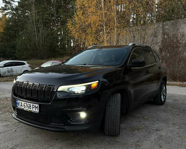 Черный Джип Чероки, объемом двигателя 2.36 л и пробегом 146 тыс. км за 14999 $, фото 1 на Automoto.ua