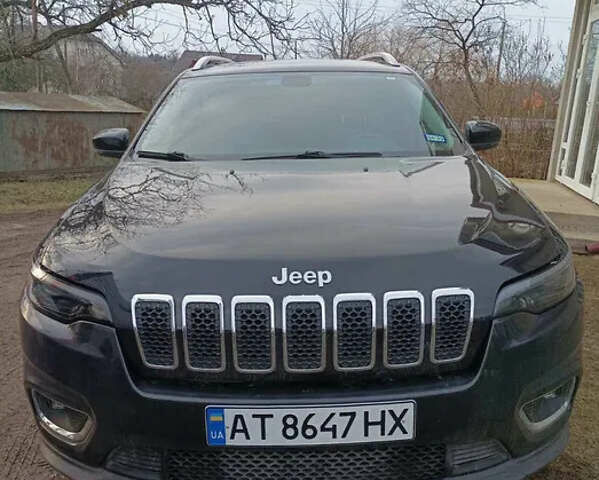 Черный Джип Чероки, объемом двигателя 2.36 л и пробегом 130 тыс. км за 17500 $, фото 1 на Automoto.ua