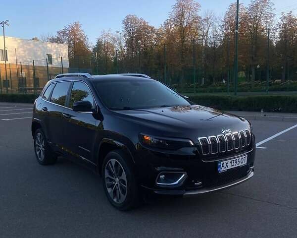 Черный Джип Чероки, объемом двигателя 2 л и пробегом 178 тыс. км за 15000 $, фото 1 на Automoto.ua