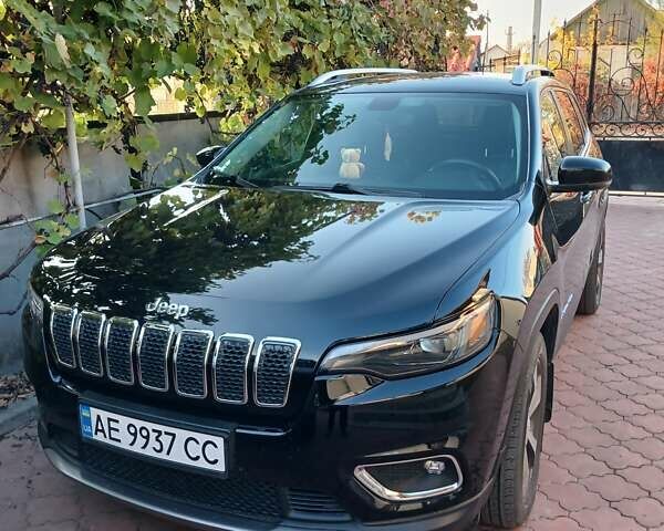 Чорний Джип Cherokee, об'ємом двигуна 3.24 л та пробігом 60 тис. км за 18500 $, фото 1 на Automoto.ua