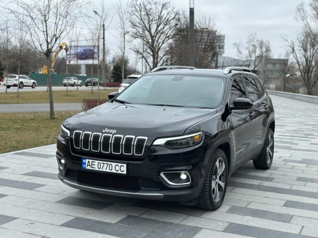 Чорний Джип Cherokee, об'ємом двигуна 0.24 л та пробігом 96 тис. км за 19300 $, фото 1 на Automoto.ua