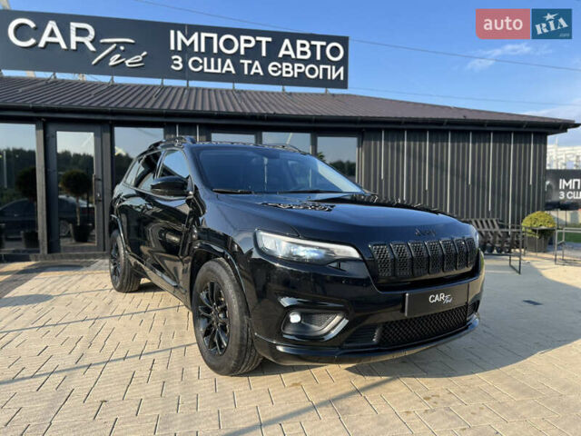 Черный Джип Чероки, объемом двигателя 2.4 л и пробегом 83 тыс. км за 13900 $, фото 1 на Automoto.ua