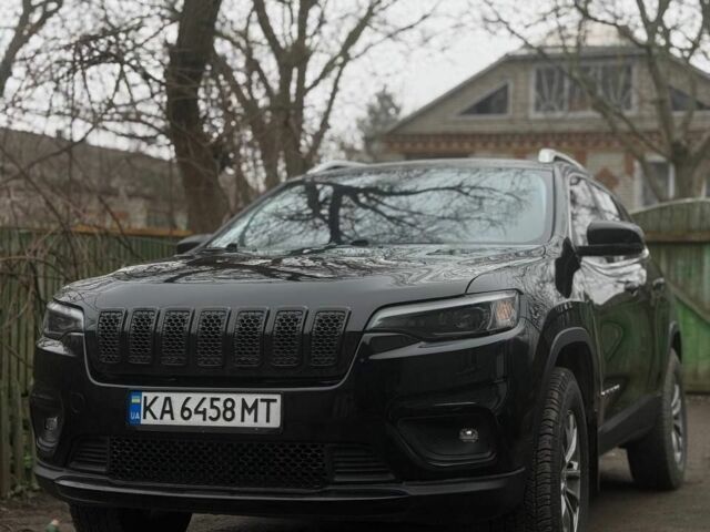 Черный Джип Чероки, объемом двигателя 2.4 л и пробегом 142 тыс. км за 15900 $, фото 1 на Automoto.ua