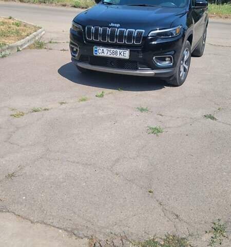 Чорний Джип Cherokee, об'ємом двигуна 3.1 л та пробігом 57 тис. км за 22700 $, фото 1 на Automoto.ua