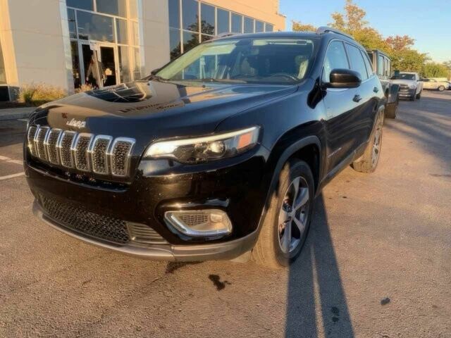 Черный Джип Чероки, объемом двигателя 2 л и пробегом 37 тыс. км за 5900 $, фото 1 на Automoto.ua