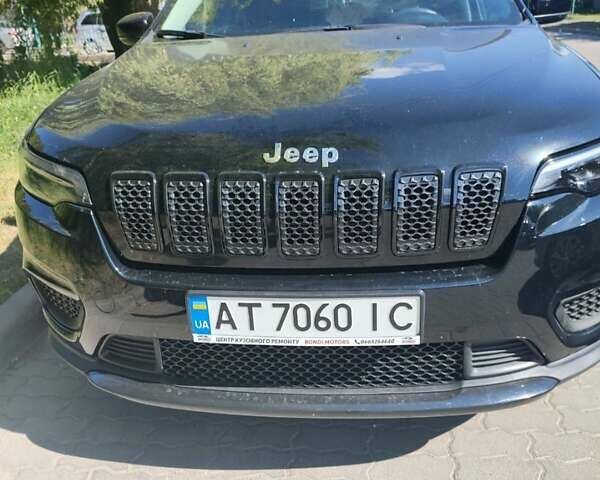Черный Джип Чероки, объемом двигателя 2.36 л и пробегом 20 тыс. км за 17999 $, фото 1 на Automoto.ua