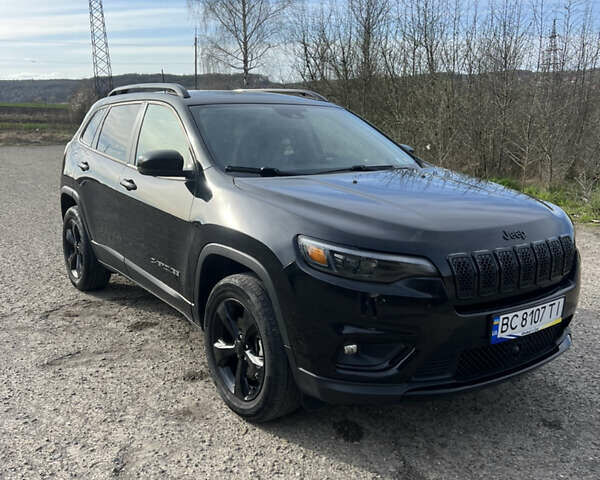 Черный Джип Чероки, объемом двигателя 2.36 л и пробегом 53 тыс. км за 21000 $, фото 1 на Automoto.ua