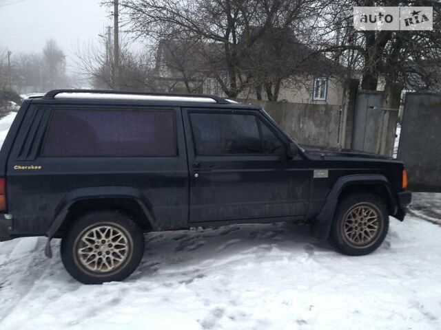 Чорний Джип Cherokee, об'ємом двигуна 2.5 л та пробігом 120 тис. км за 4000 $, фото 1 на Automoto.ua