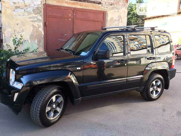 Чорний Джип Cherokee, об'ємом двигуна 2.8 л та пробігом 80 тис. км за 16000 $, фото 1 на Automoto.ua